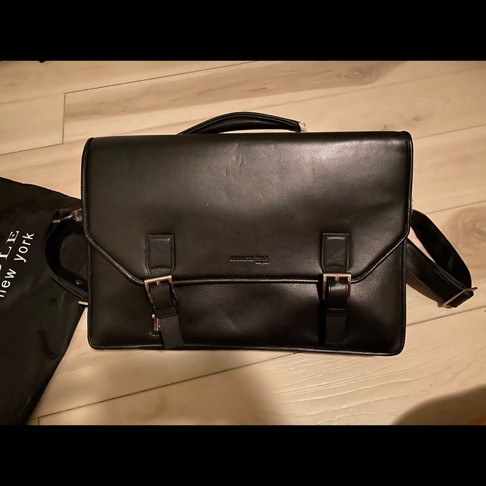 Never been used Kenneth Cole messenger bag